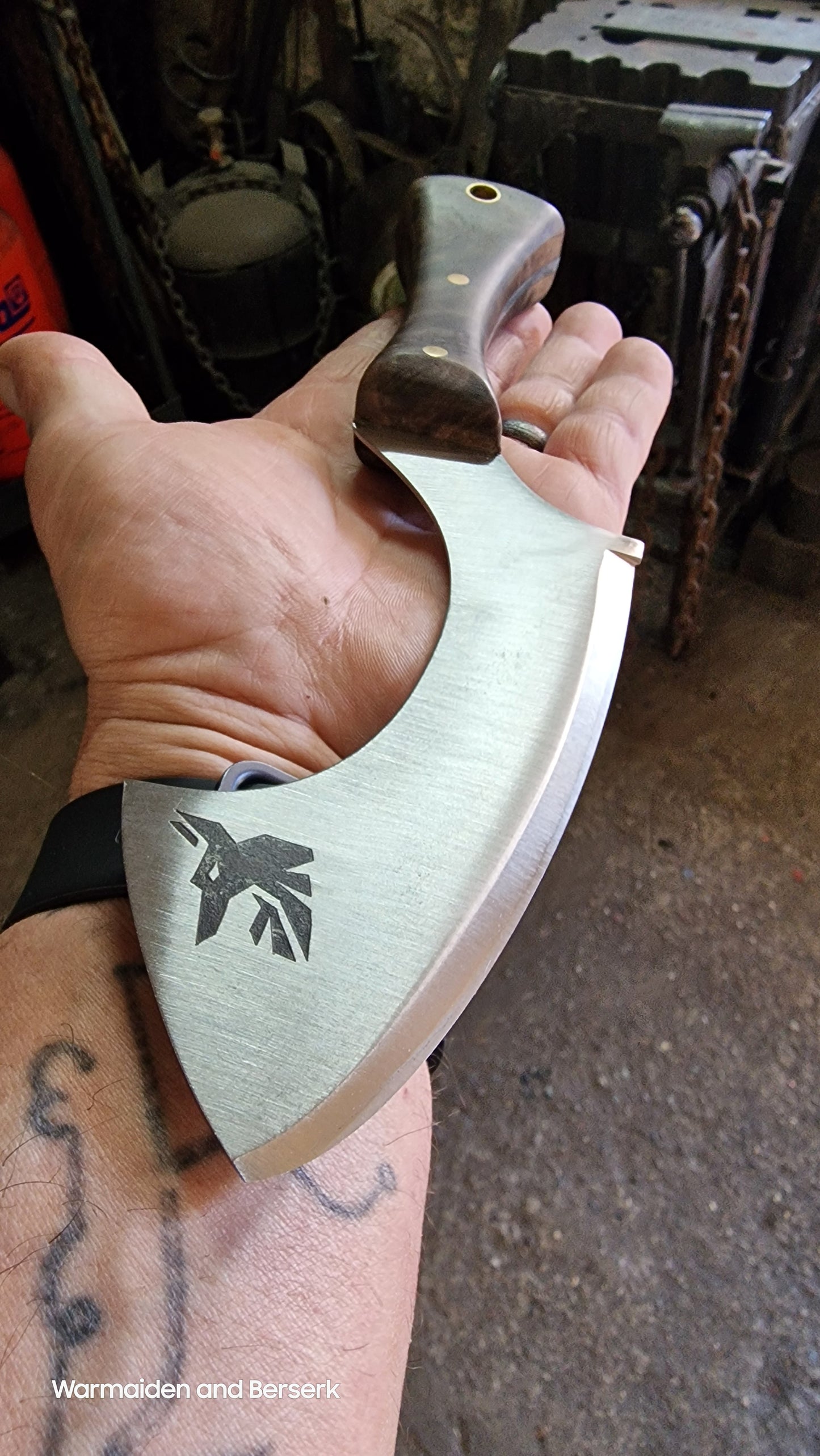 Hand-forged small knife in Chepesh form made of carbon steel with robust leather sheath