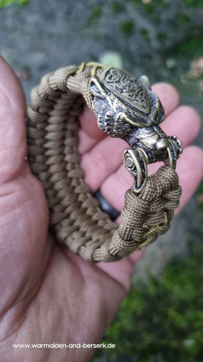 Breites Paracord-Armband in Braun mit Bärenkopf Verschluss und Stitch