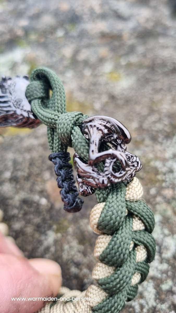 Paracord Armband mit Alien und Predator Bead Perlen