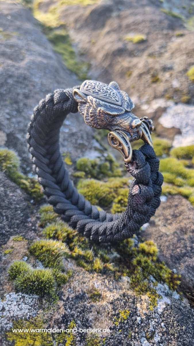 Schwarzes Sanctified Knot Paracord Armband mit Bärenkopf Verschluss