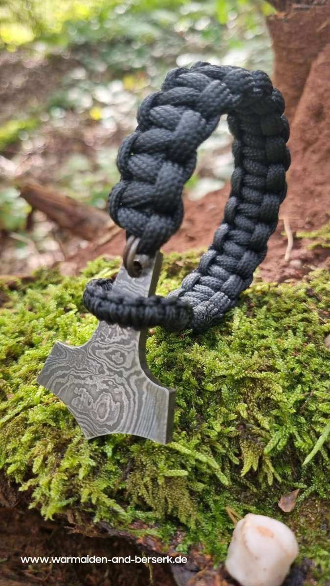 Schwarzes Cobra Knot Paracord Armband mit handgeschmiedetem Damaszener