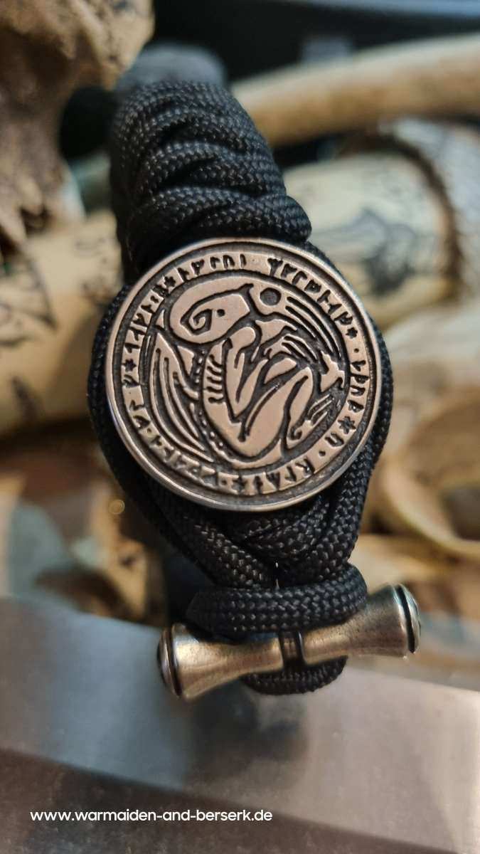 Schwarzes Snake Knot Paracord Armband mit einer Cthulhu Motivperle und