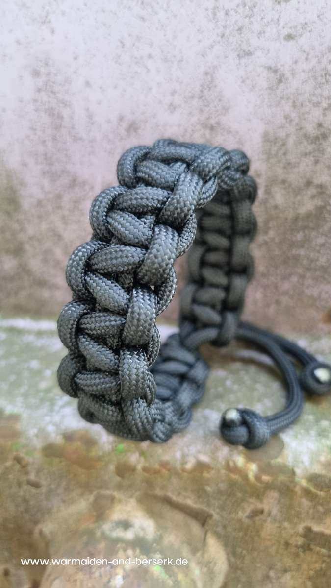 Einfaches Paracord Armband 'Cobra Knot' Night