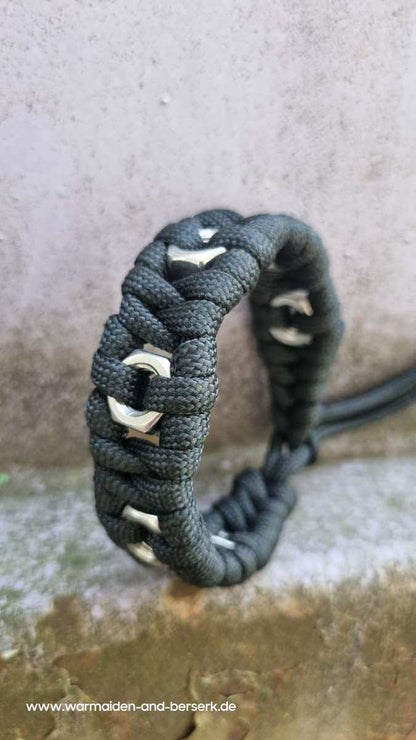 Einfaches Paracord Armband 'Cobra Knot' The Mechanic mit eingewebten S