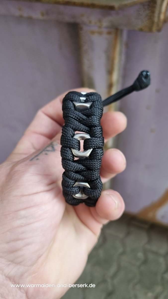 Einfaches Paracord Armband 'Cobra Knot' The Mechanic mit eingewebten S