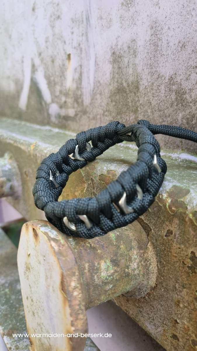 Einfaches Paracord Armband 'Cobra Knot' The Mechanic mit eingewebten S