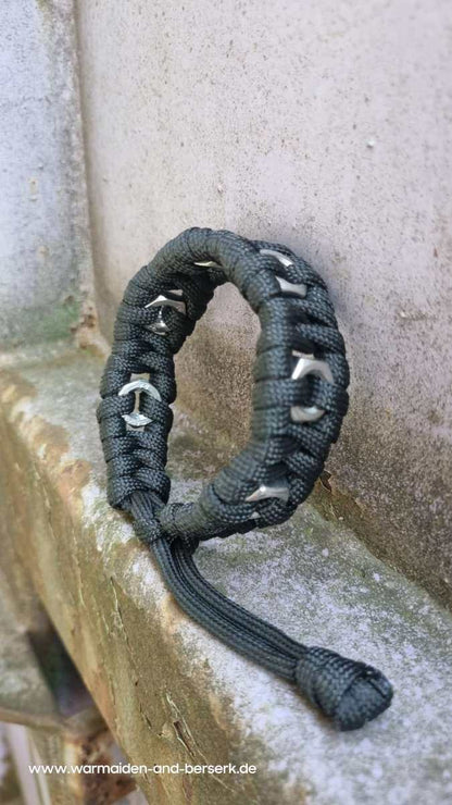 Einfaches Paracord Armband 'Cobra Knot' The Mechanic mit eingewebten S