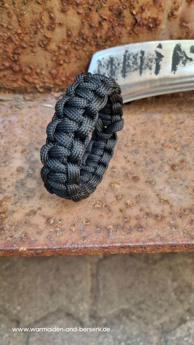 Einfaches Paracord Armband 'Mad Max' in 4 unterschiedlichen Fabgebunge