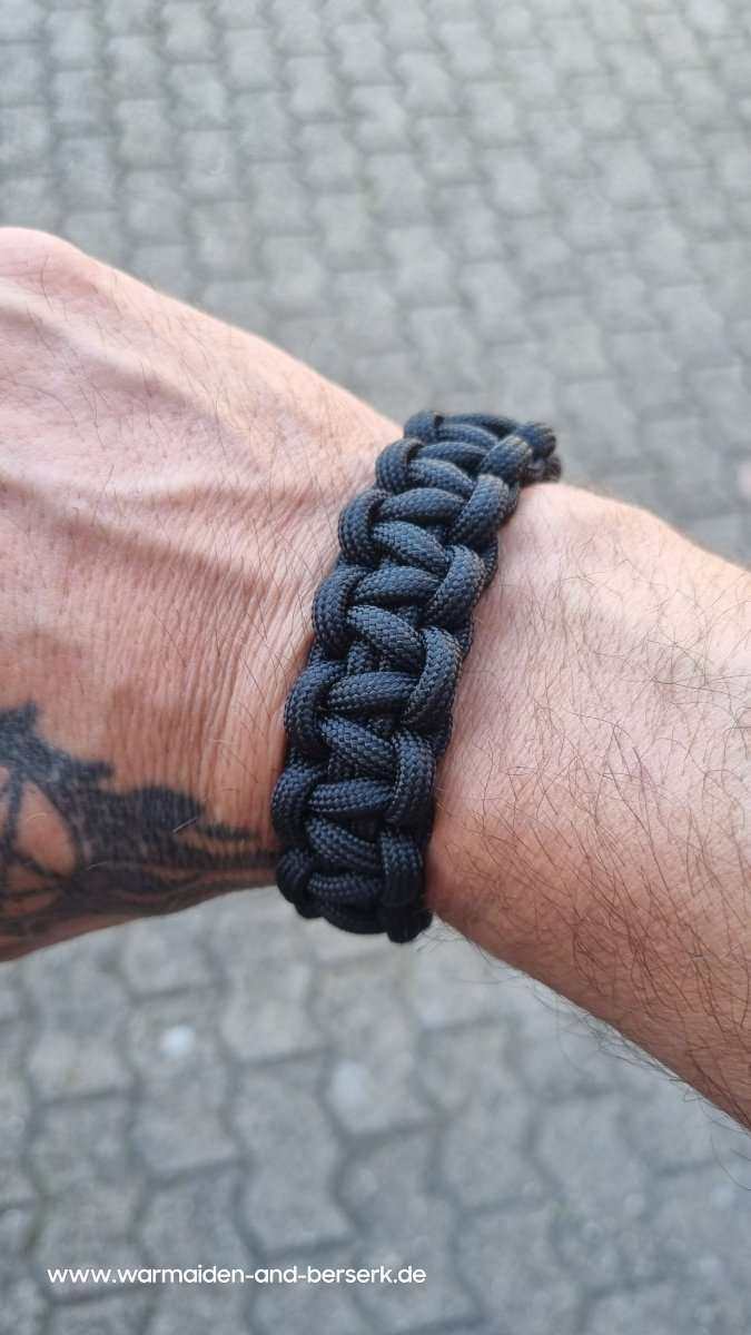 Einfaches Paracord Armband 'Mad Max' in 4 unterschiedlichen Fabgebunge