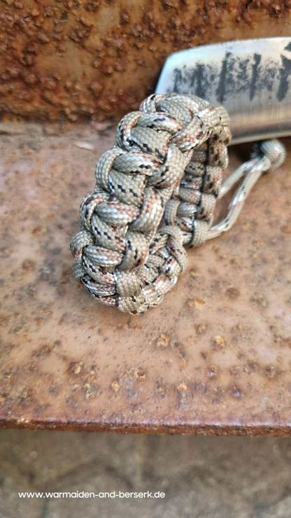 Einfaches Paracord Armband 'Mad Max' in 4 unterschiedlichen Fabgebunge