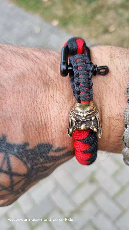 Schwarzrotes Snake Knot Paracord Armband 'Predator', mit Predator Perl