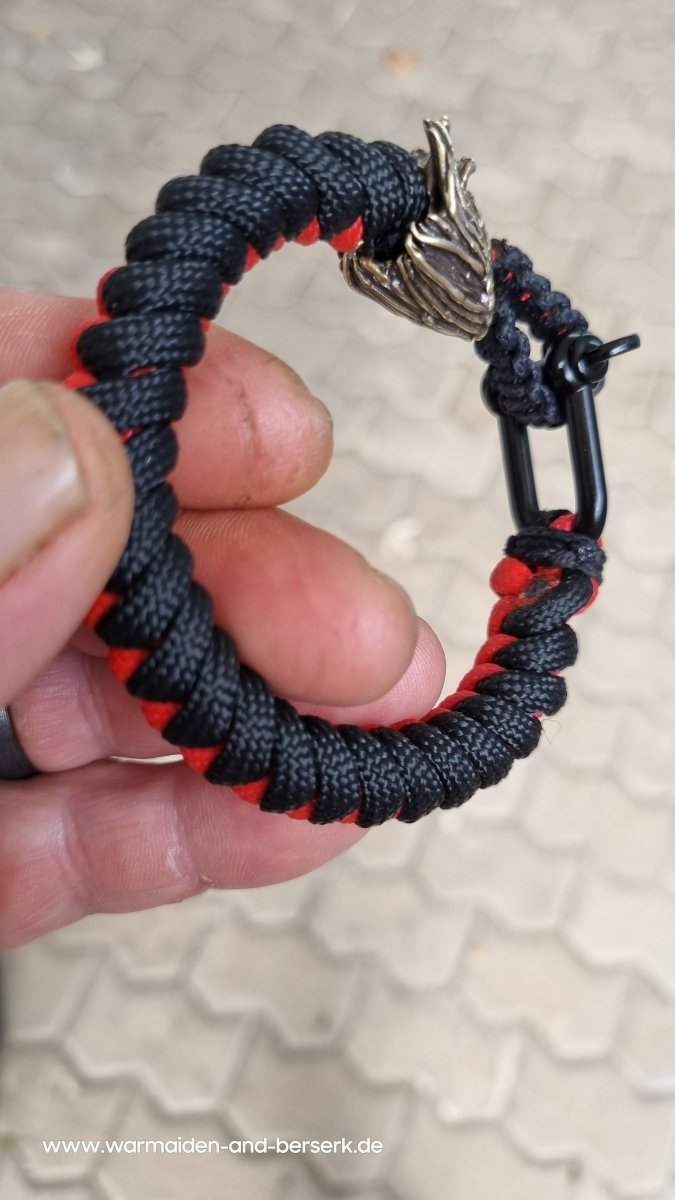 Schwarzrotes Snake Knot Paracord Armband 'Predator', mit Predator Perl