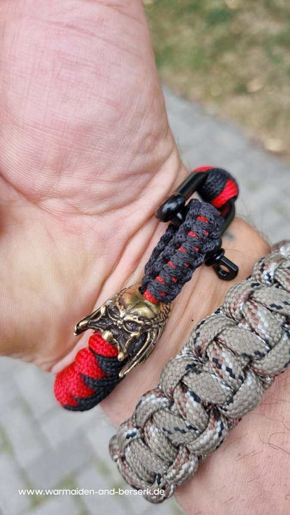 Schwarzrotes Snake Knot Paracord Armband 'Predator', mit Predator Perl