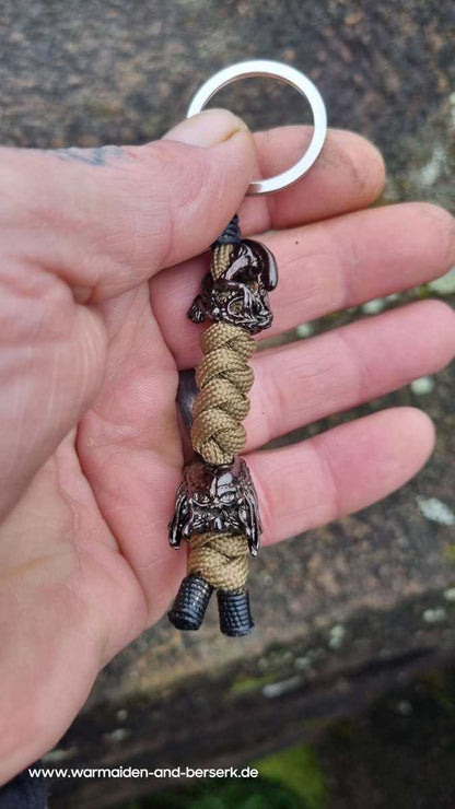 Einfacher Paracord Key Chain mit 'Predator' und 'Alien' Perle