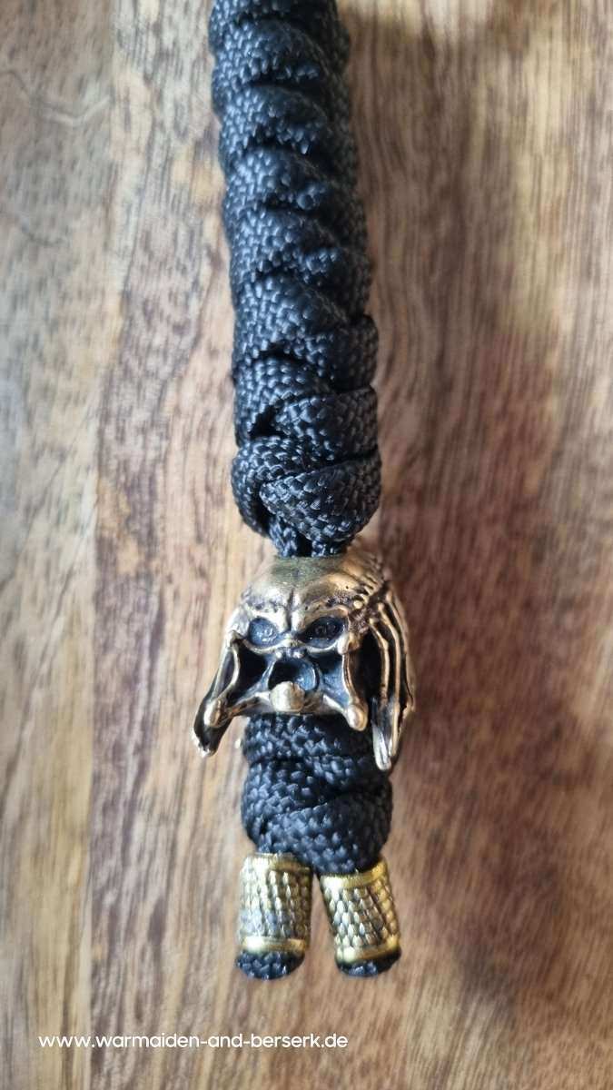 Einfacher Paracord Key Chain mit 'Predator' und 'Alien' Perle