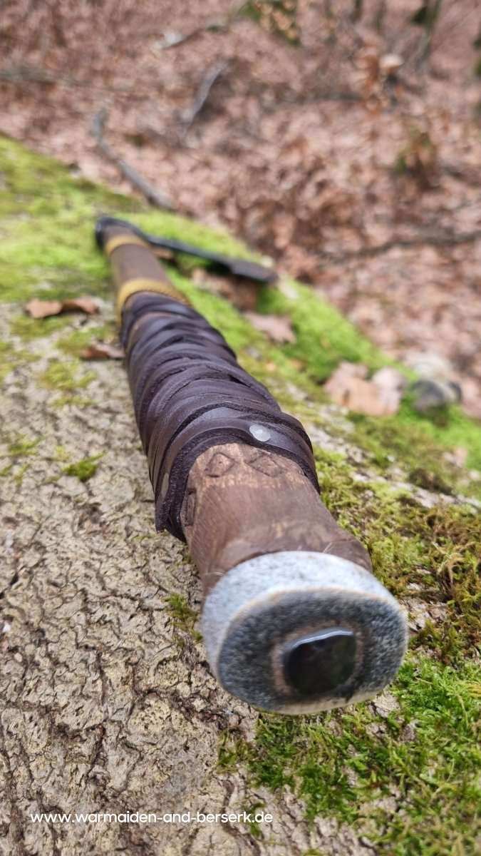 Handgeschmiedete slavische Wikinger Axt 'Svarog' aus Karbonstahl, mit